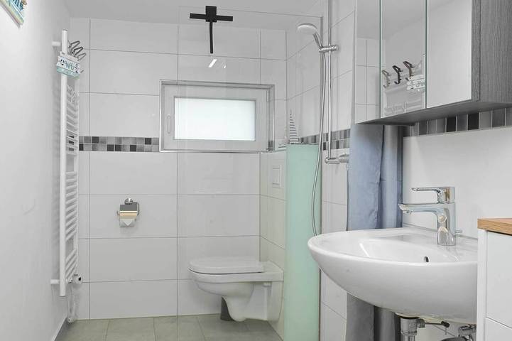 Ganze Wohnung, Ferienwohnung Ankerplatz mit Terrasse zwischen Wismar und der Insel Poel in Blowatz, Neuburg