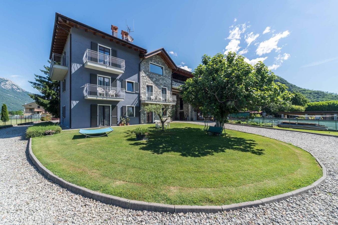 Hel lejlighed, Bed and Breakfast 'Suite Onorio Lago Di Como' with Shared Pool, Shared Garden and Wi-Fi in Kommune Sorico, Bernina Alperne