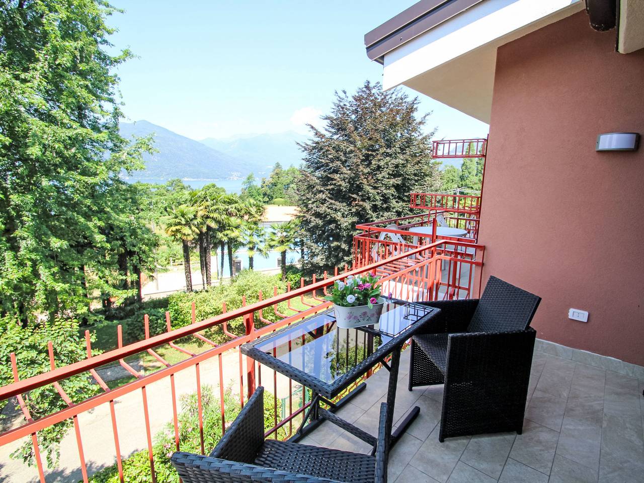 Appartamento intero, Villa Castiglioni in Luino, Comune di Luino