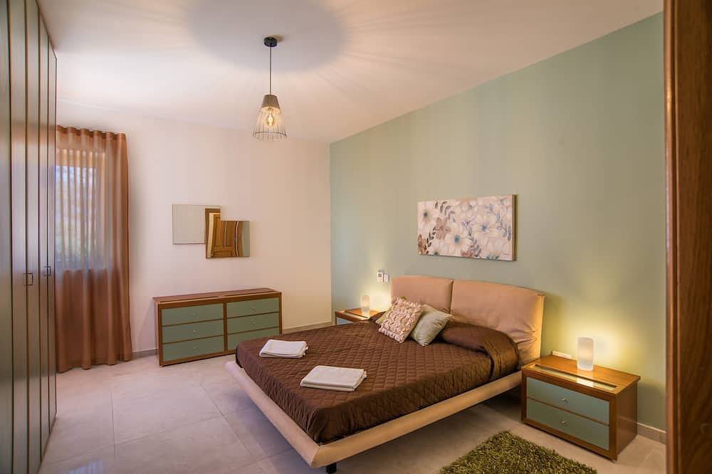 Ganze Wohnung, Ultra moderne Villa am Meer mit eigenem Pool - The Waterfront in Marsaskala, Insel Malta