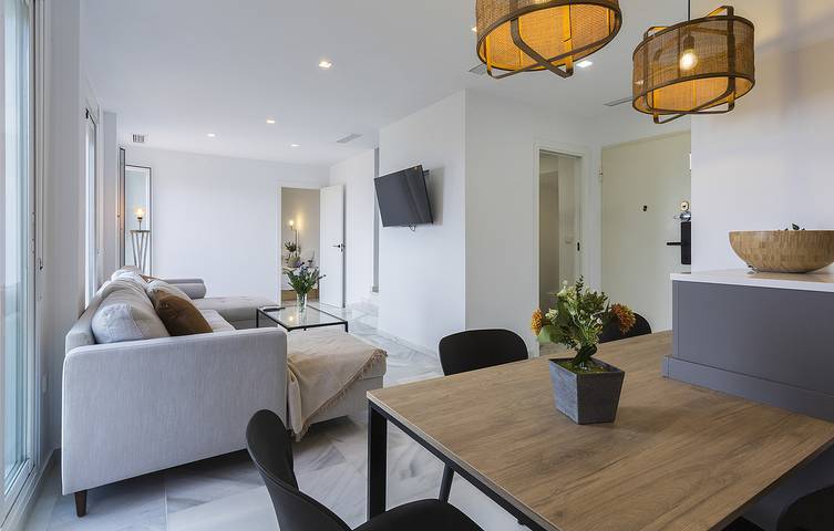 Holiday rental for 6 people, with terrace, child-friendly in La Duquesa