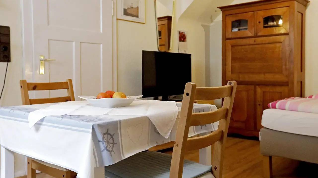 Ganze Ferienwohnung, Ferienwohnung für 2 Personen (37 m²) in Bad Dürkheim in Bad Dürkheim, Pfälzer Rheinebene