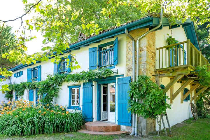 Casa de vacaciones para 12 personas, con jardín y jacuzzi - 1