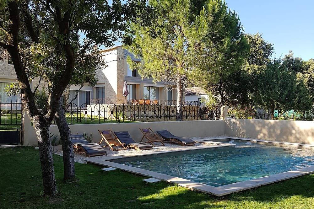 Modernes Bauernhaus in Uzés, beheiztes Schwimmbad, Sauna, Whirlpool und Fitnessraum in Uzès, Nimes und Umgebung