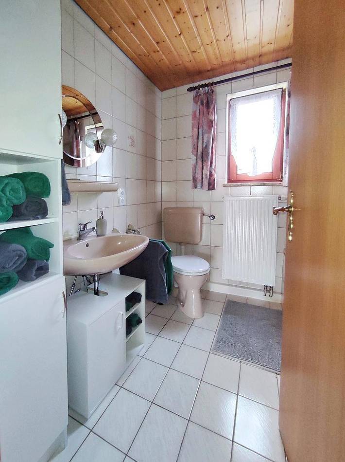 Ferienwohnung für 6 Personen, mit Balkon und Balkon/Terrasse sowie Terrasse und Garten in Lindberg