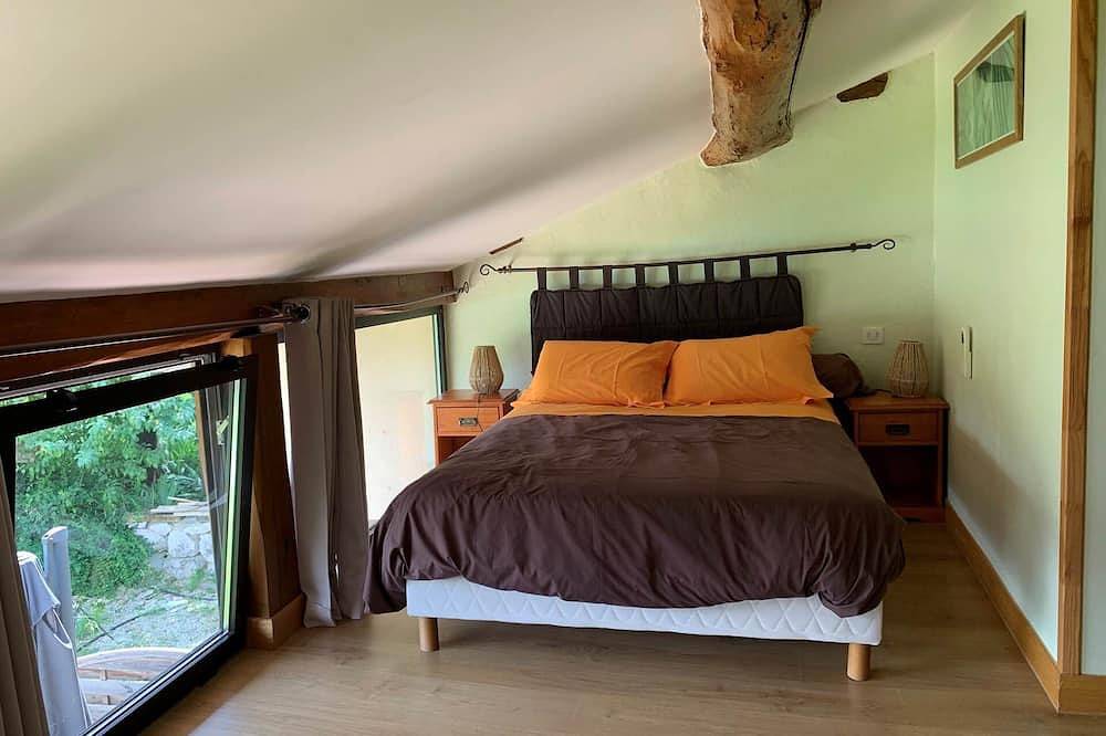 Gîte Bois et Senteurs – Meublé de tourisme avec piscine  dans le Tarn et Garonne in Lafrançaise, Quercy