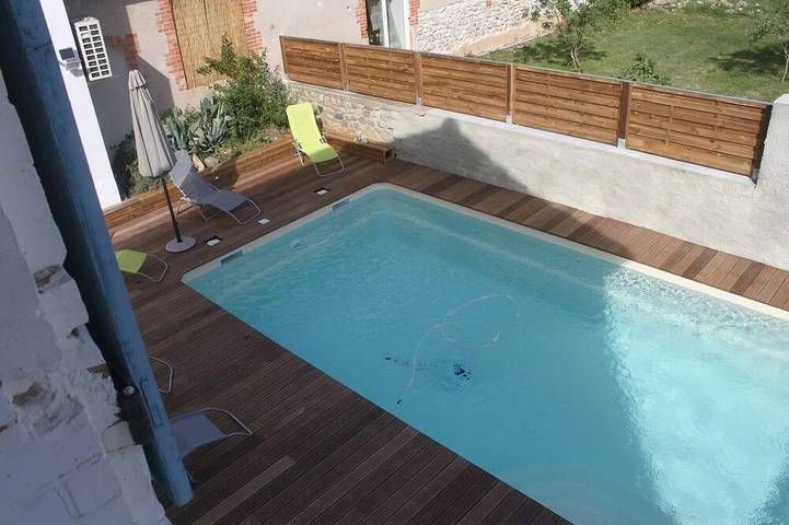 Gîte pour 6 personnes, avec piscine à Vallon-Pont-d'Arc