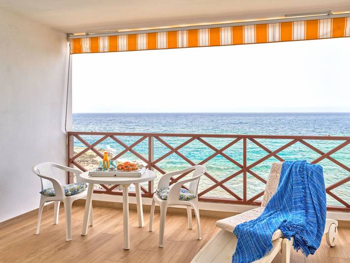 Gîte pour 4 personnes, avec terrasse ainsi que jardin et bassin pour enfant à Puerto de Santiago - 2