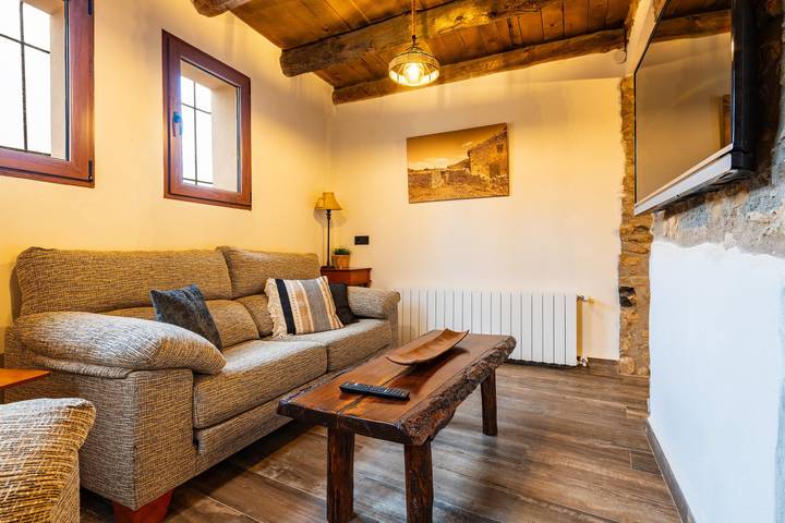Casa rural 'Masía La Parreta' mit Bergblick, privater Terrasse und privatem Garten in Villafranca del Cid, Castellón Provinz