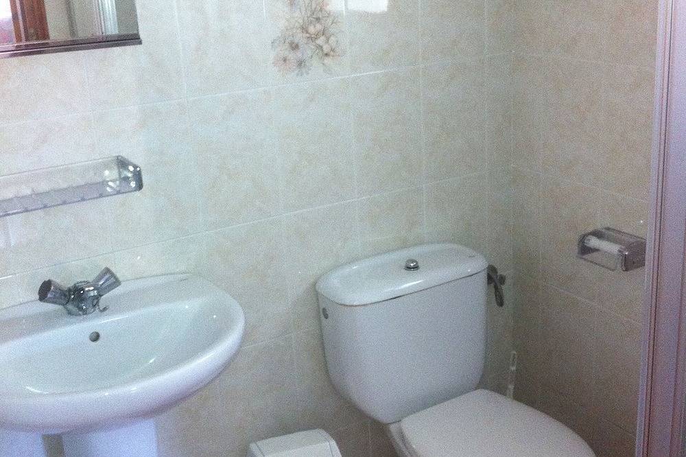 Imposante villa de 4 chambres avec piscine, à 10 mn à pied de la mer in Pals, Costa Brava