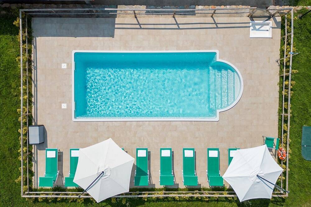 Piscina Privata -Agriturismo Fattoria La Pieve- Villa Nerino 8 km da Pisa in Calci, Pisa e dintorni