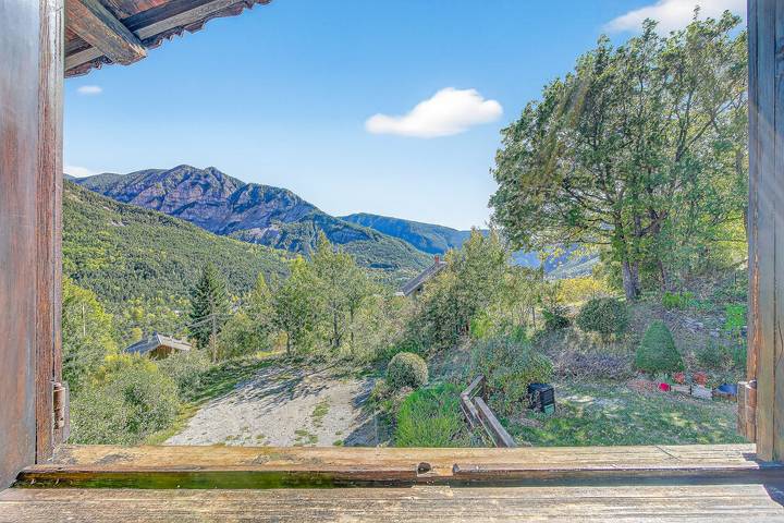 Chambre d’hôte pour 4 personnes, avec Jardin dans La Foux d'Allos