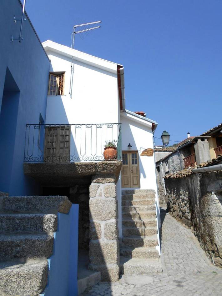 Four-Bedroom Holiday Home in Sabugueiro (Cidade), Serra da Estrela