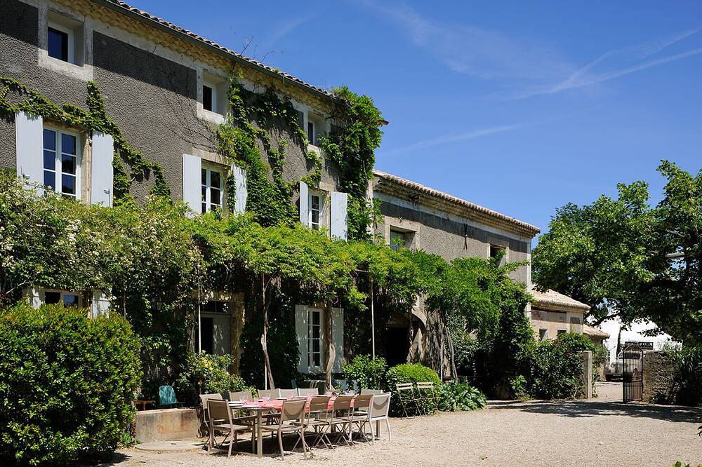 Alte renovierte Bastide im Herzen der Weinberge im Weingut Odylée in Violès, Vaucluse