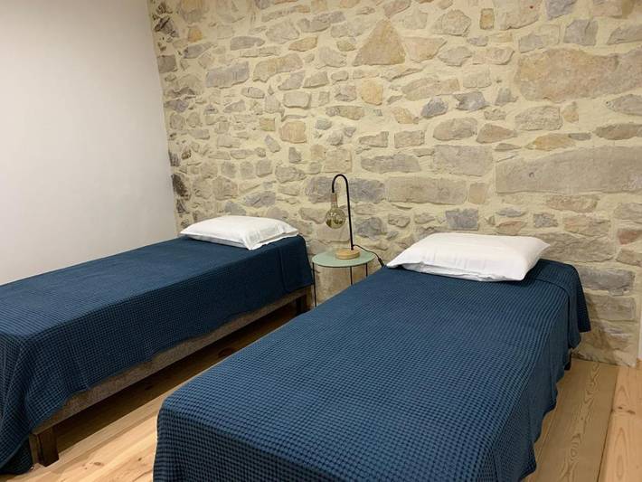 Gîte pour 6 personnes, avec terrasse ainsi que jardin et jacuzzi à Domessargues - 2