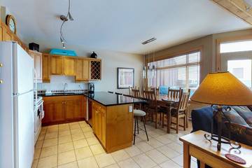 Glamping for 7 Guests in Canadian Rocky Mountains, Big White, Picture 1