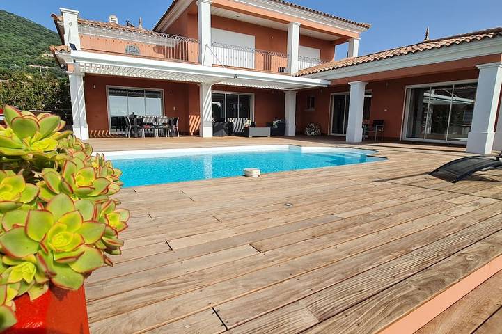 Villa pour 8 personnes, avec jardin à Cargèse
