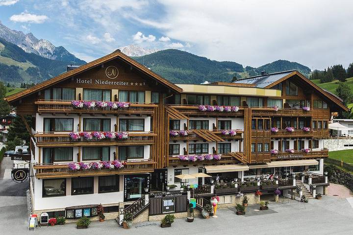 Hotel für 2 Personen, mit Garten und Whirlpool sowie Pool und Sauna