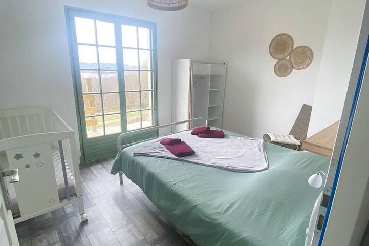 Location de vacances pour 10 personnes, avec Jacuzzi ainsi que Terrasse et Jardin dans Lac des Settons - 4