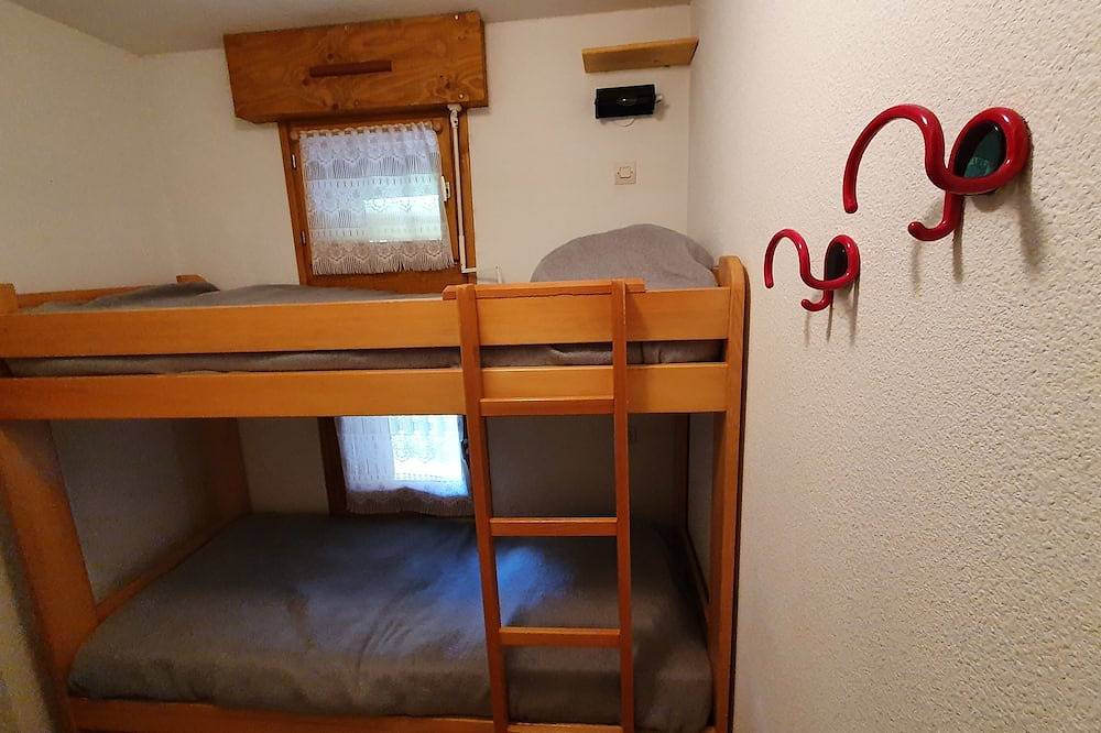 Apartamento entero, 4 - 6 person apartment at the foot of the cable car in Les Contamines-Montjoie, Pays du Mont-Blanc
