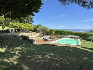 Gîte pour 4 personnes, avec jardin ainsi que piscine et terrasse à Saint-Lattier