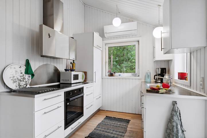 Pet friendly home in Ebeltoft with sauna in Lyngsbæk Strand, Ebeltoft