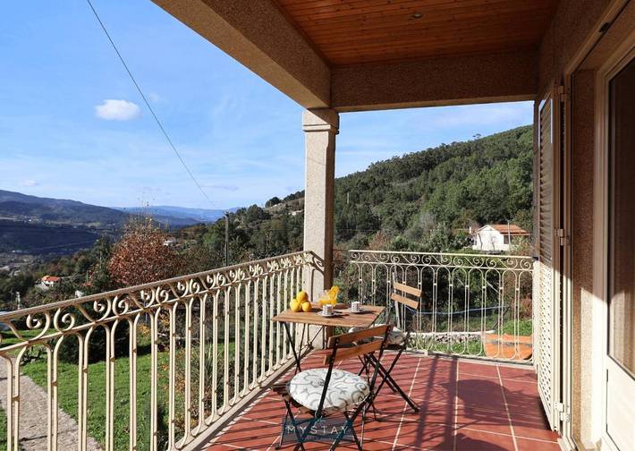 Location de vacances pour 8 personnes, avec piscine ainsi que jardin et vue à Ribeira de Pena - 3