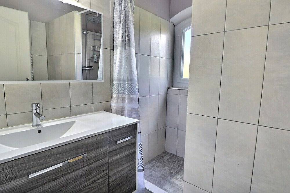 Splendid Villa- Private heated pool-3 double bedrooms, 2 bathrooms in Vaison-la-Romaine, Parc naturel régional du Mont-Ventoux