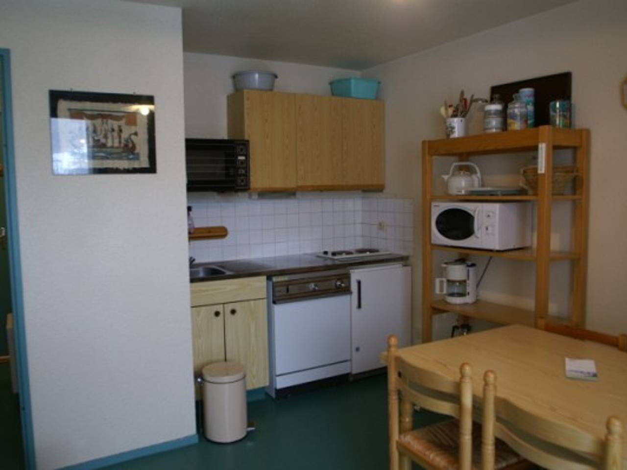 Entire apartment, Cozy 2-room cabin apartment with balcony, near slopes, Le Pleynet in La Ferrière, Le Pleynet