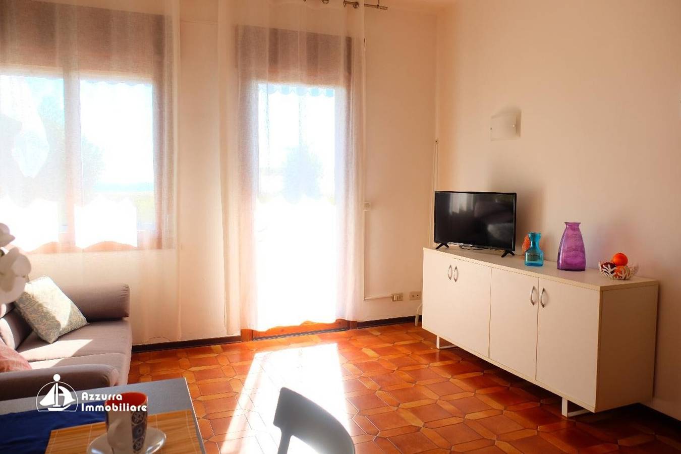 Ganze Wohnung, Ferienwohnung 'Villa Ridente 02' mit Meerblick, privater Terrasse und Klimaanlage in Lido di Jesolo, Jesolo