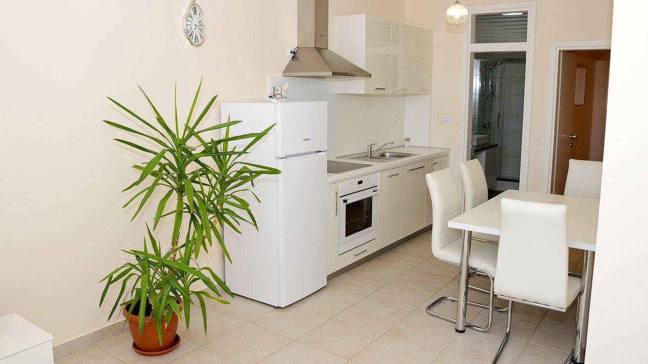 Ganze Ferienwohnung, Ferienwohnung für 8 Personen (100 m²) in Ljubač in Ljubac, Zadar