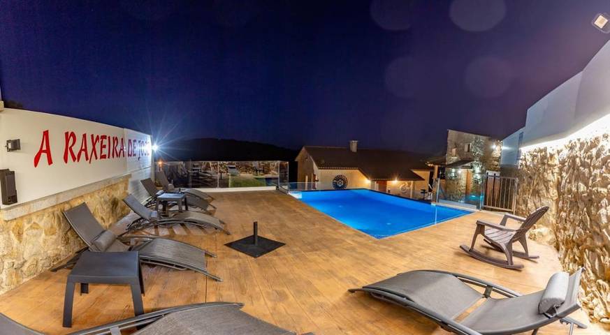 Chalet para 10 personas, con piscina además de jacuzzi y jardín en Comarca de Pontevedra - 4