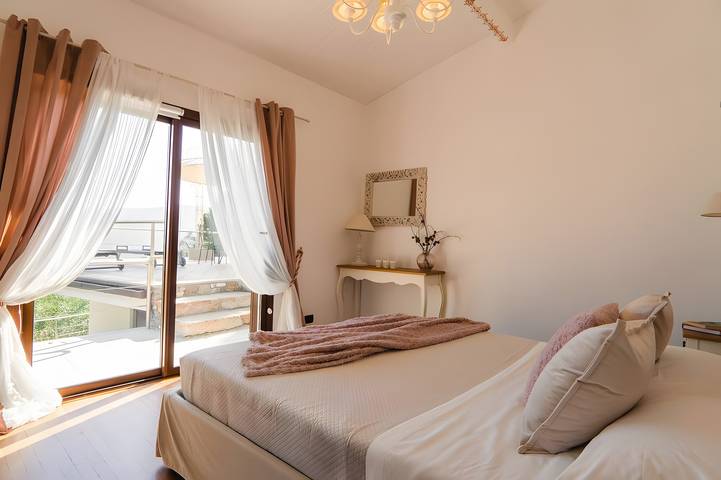 Appartamento intero, Appartamento 'Villa Antonia' con Vista Mare, Wi-Fi e Aria Condizionata in Andora, Riviera di Ponente