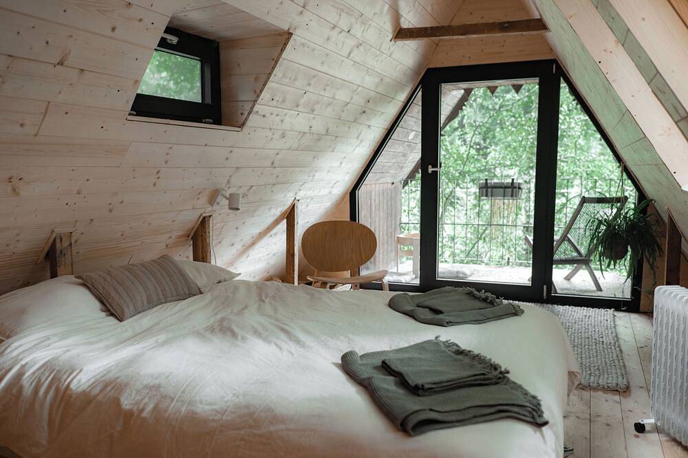 Romantic cabin in the forests of Small Carpathian mountains in Slowakei