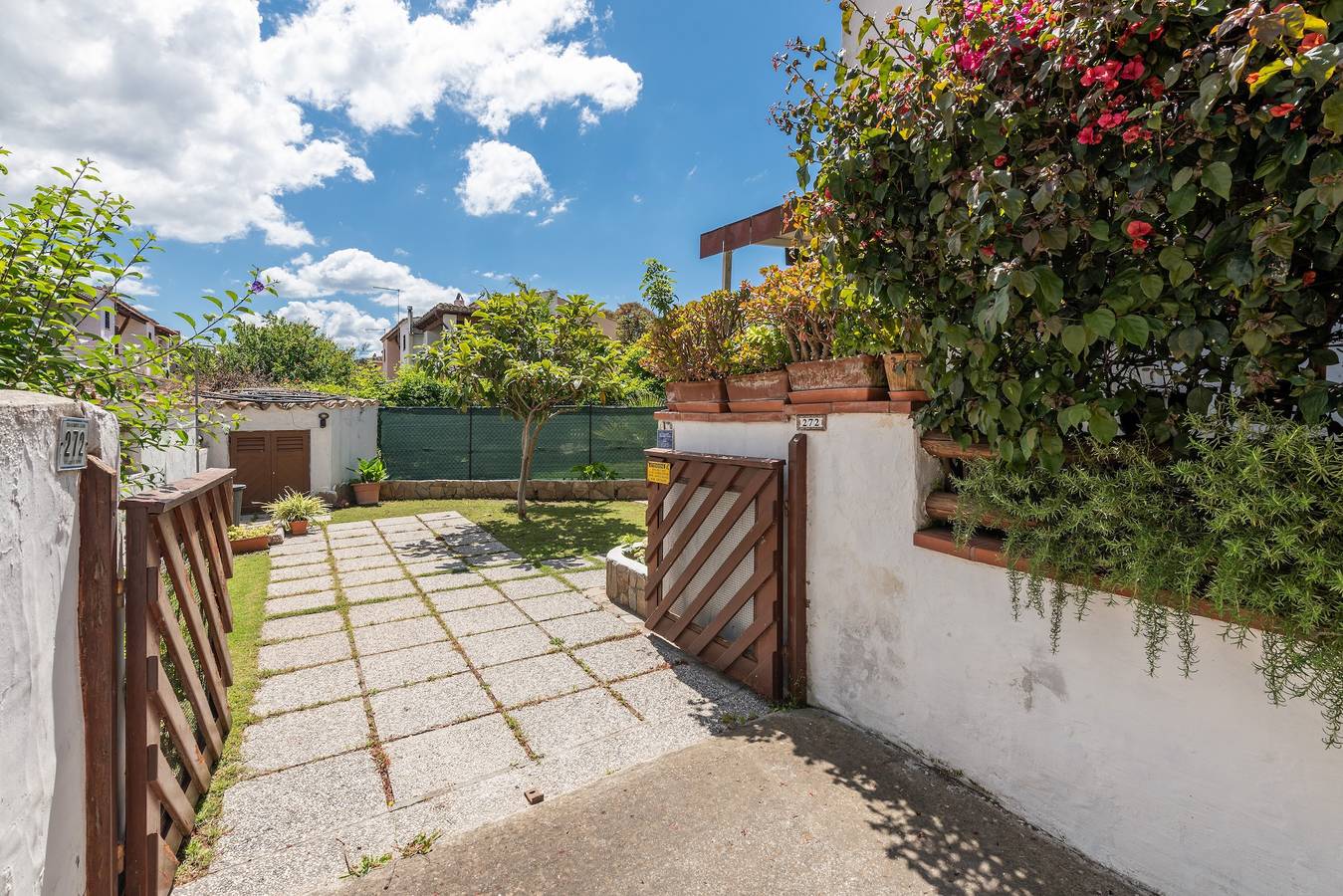 Holiday Home "Casa Marisol" on the Beach with Garden, Terrace & Wi-Fi in Sant'Andrea (Cagliari), Campidano