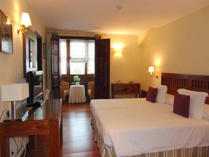 Hotel para 2 personas, con Balcón y Terraza además de Jardín y Vistas en Ribadedeva - 4