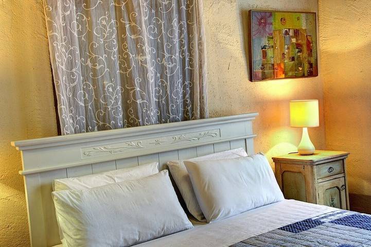 Arktos Secluded villa with private pool, Wi-Fi internet, away from it all! in Sporadi