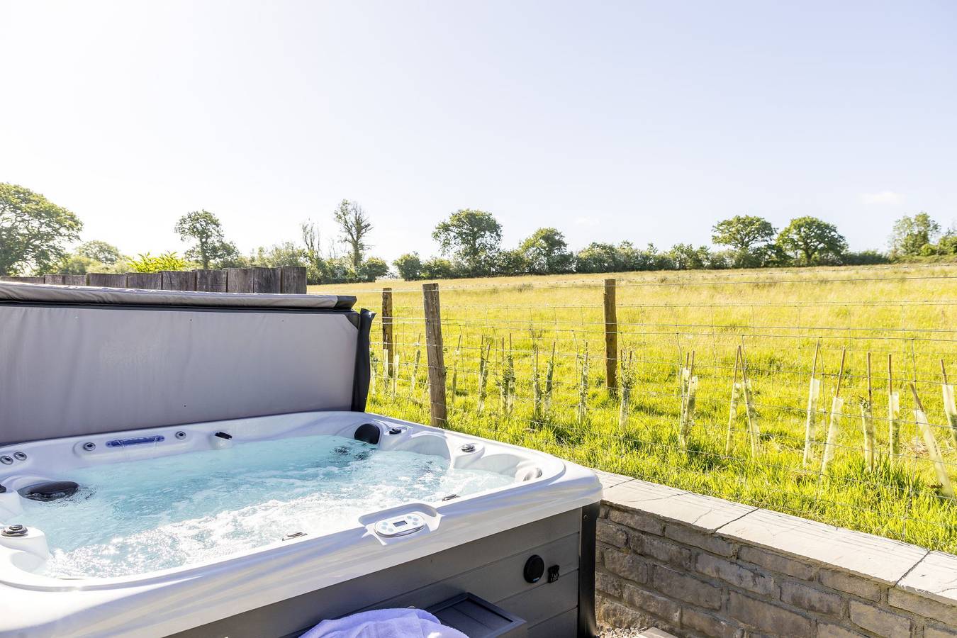 Bramble Lodge, 12 Roadford Lake Lodges in Broadwoodwidger, Devon