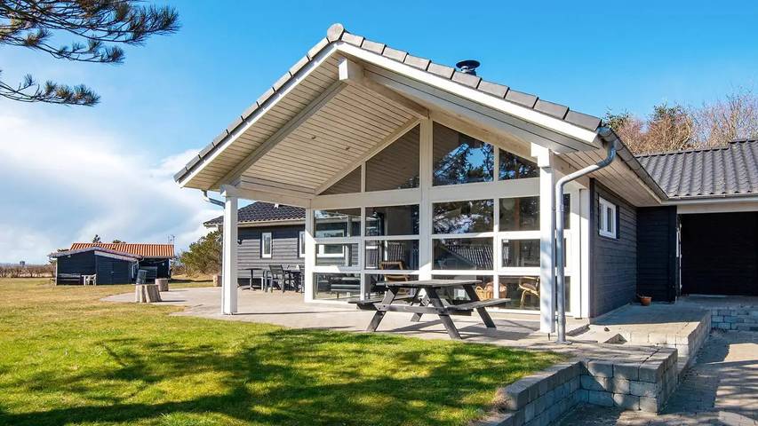 Ferienhaus für 11 Personen, mit Terrasse und Whirlpool sowie Sauna und Pool, mit Haustier in Himmerland - 4