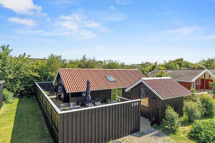 Villa für 4 Personen, mit Terrasse und Balkon/Terrasse - 1