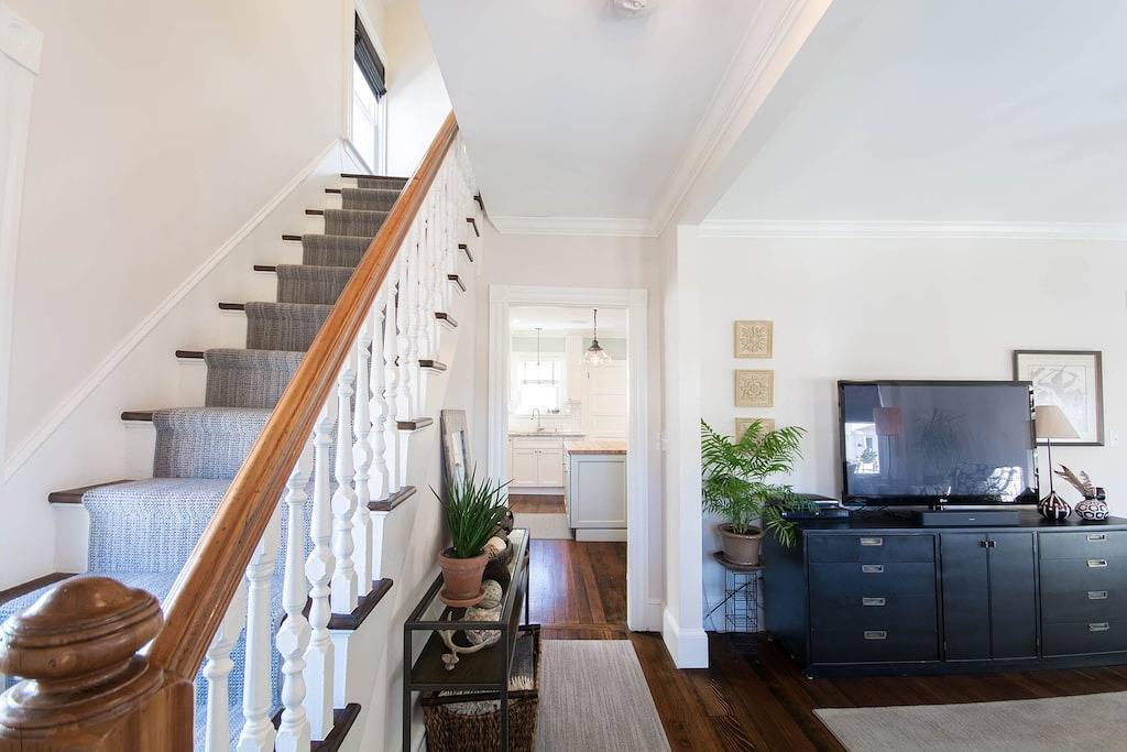 * Vollständige Sommervermietung - Neu renovierte Innenstadt von Newport mit Parkplatz! in Newport, Newport County