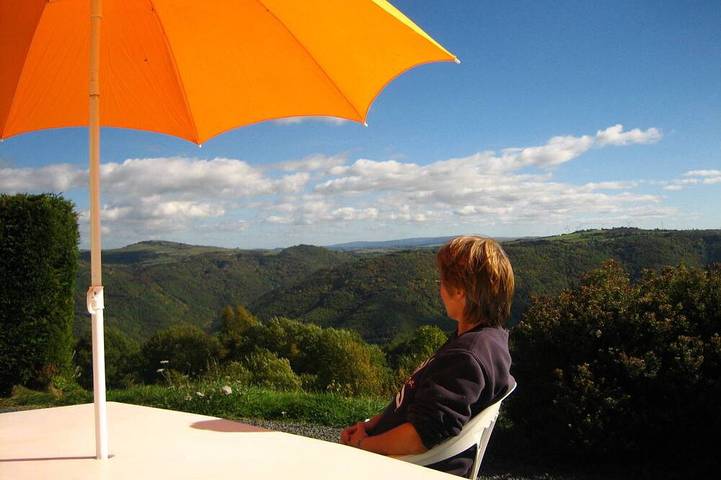 Chalet pour 4 personnes, avec Terrasse dans le Cantal - 4