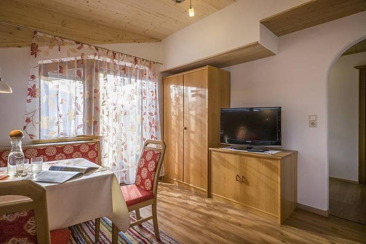 Ganze Ferienwohnung, Apt. 1: 46 m² in Tuxer Alpen, Fügen