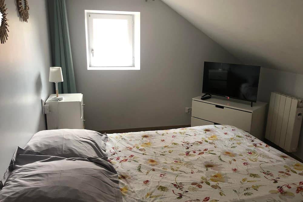 House 7 people - 3 bedrooms - Montbard center - \"Chez Delphine et Guillaume\" (\"Delphine and Guillaume\") in Montbard, Región de Montbard
