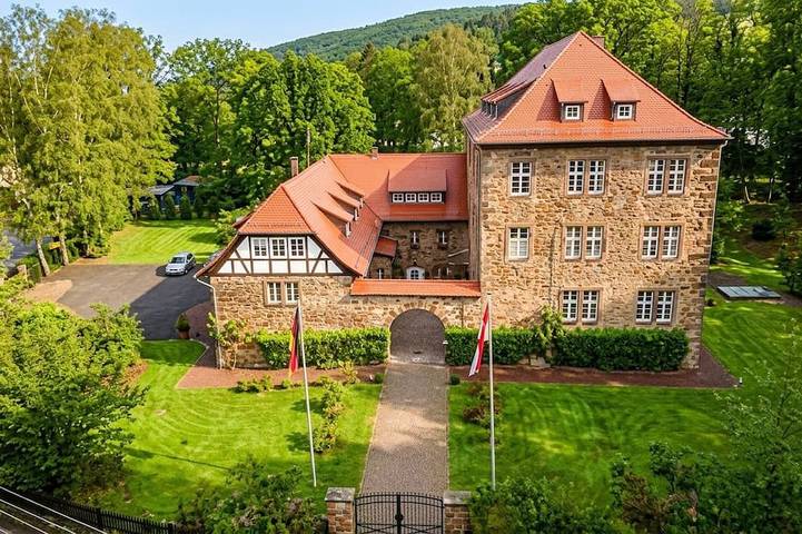 Schloss für 8 Personen, mit Garten - 1