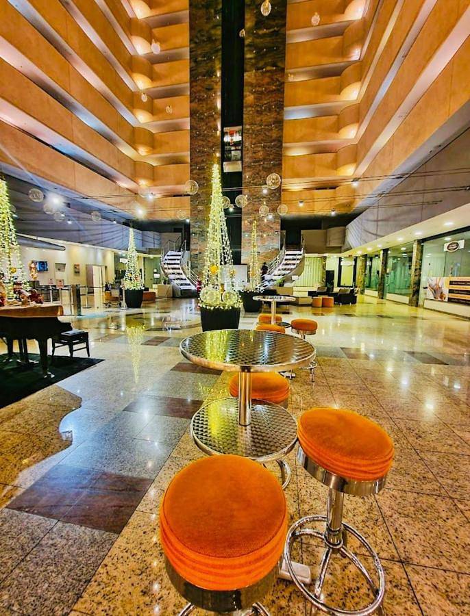 Pousadas para 2 pessoas, com sauna e piscina e ainda terraço em Guarulhos