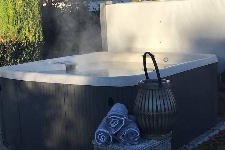 Location de vacances pour 8 personnes, avec jacuzzi ainsi que terrasse et jardin à Taupo - 4