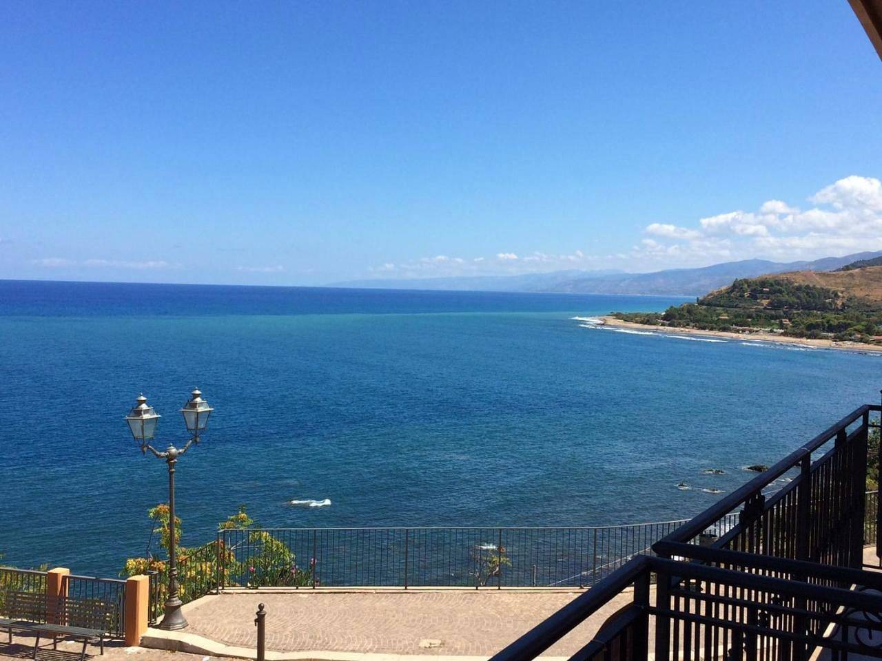 Appartamento intero, Appartamento Torre in Spiaggia allo Scoglio Grande, Pollina