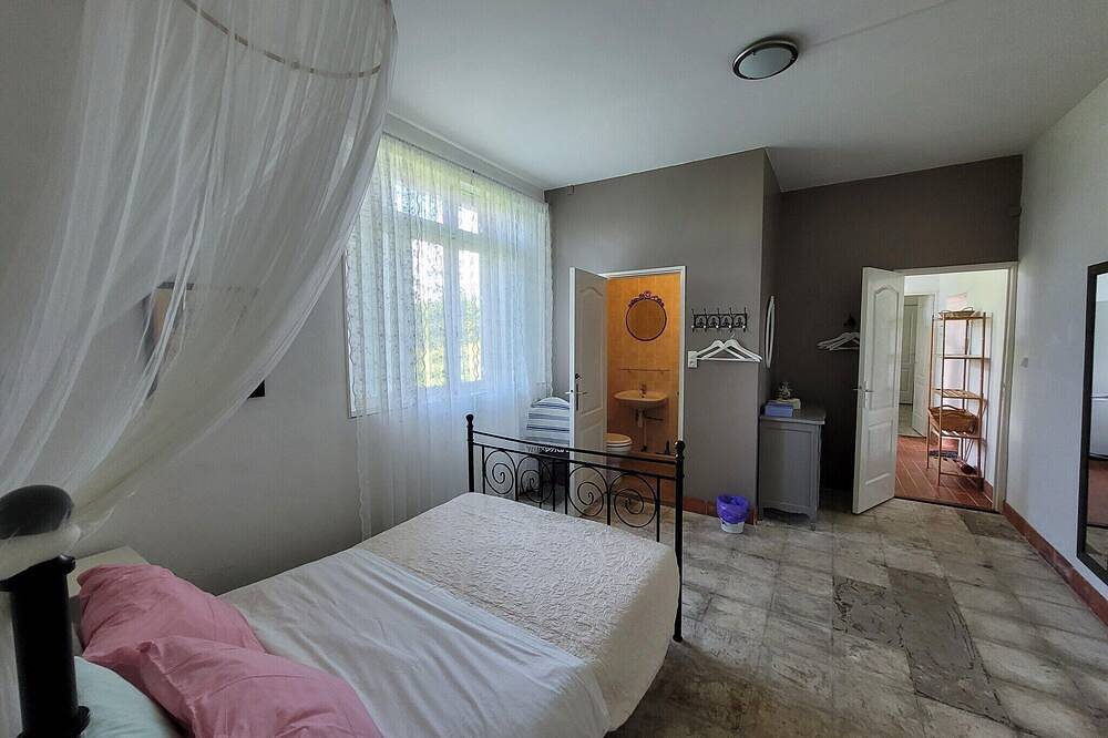 Casa en Limousin cerca del Bosque in Neuvic-Entier, Región de Limoges