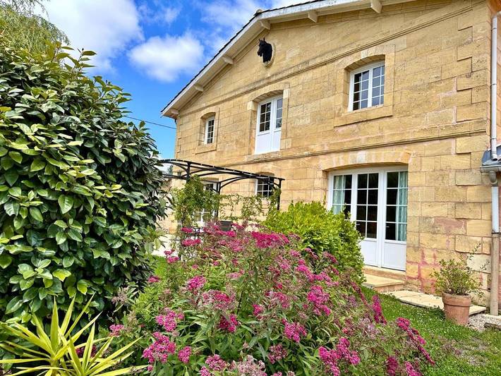 Location de vacances pour 4 personnes, avec piscine et jardin à Saint-Caprais-de-Bordeaux - 2